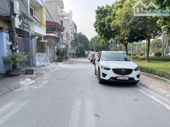Cần bán 75,4m2 đất tổ 8 Thạch Bàn, Phường Long Biên. View công viên, gần chợ, trường học - 1