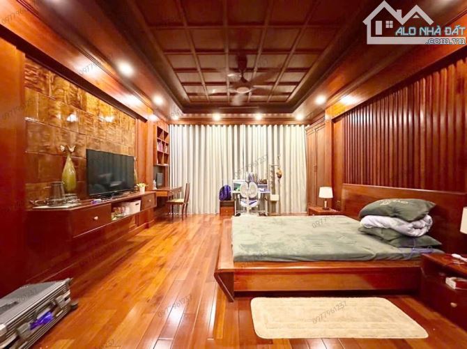 BÁN NHÀ XUÂN LA 85m2. GARA Ô TÔ 2 Ô TÔ - PHÂN LÔ - 2 Ô TÔ TRÁNH ĐỖ NGÀY ĐÊM + VỈA HÈ