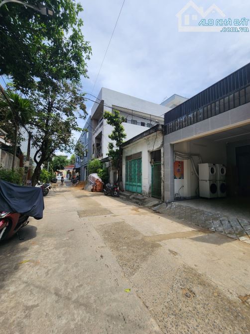 Bán dãy nhà trọ Lạc long Quân Liên Chiểu 107m2 giá 4.15 tỷ - 1