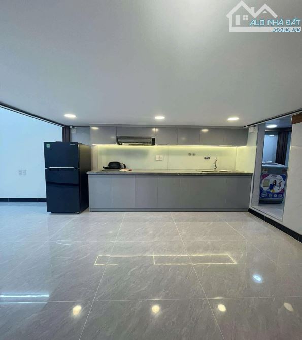 Bán căn hộ lầu 1 CC Nguyễn Trãi, P1, Q5, 80m2, 2 tầng, tặng nội thất, chỉ 2,75 tỷ - 1