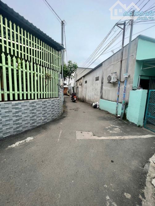 D263 BÁN ĐẤT P.TÂN VẠN  Diện tích : 5,5m x 11m (60m2) sổ hồng riêng đất hồng thổ cư 💯  Vị - 1