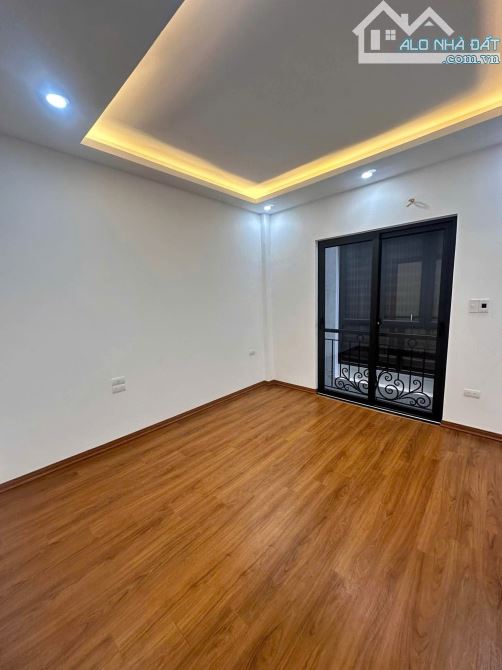Nhà dòng tiền Quan Nhân bán gấp - 1