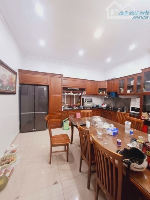 Bán nhà 4 tầng 70m2 Hoàng Như Tiếp- 17 tỷ- Ngõ thông, nội thất gỗ xịn, mặt tiền đẹp - 1