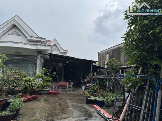 Bà ĐIểm(XTT- HM) bán lô đất 394m2 ngang 17m sẵn nhà 3PN gần đường Phan Văn Hớn giá 17,5tỷ. - 1