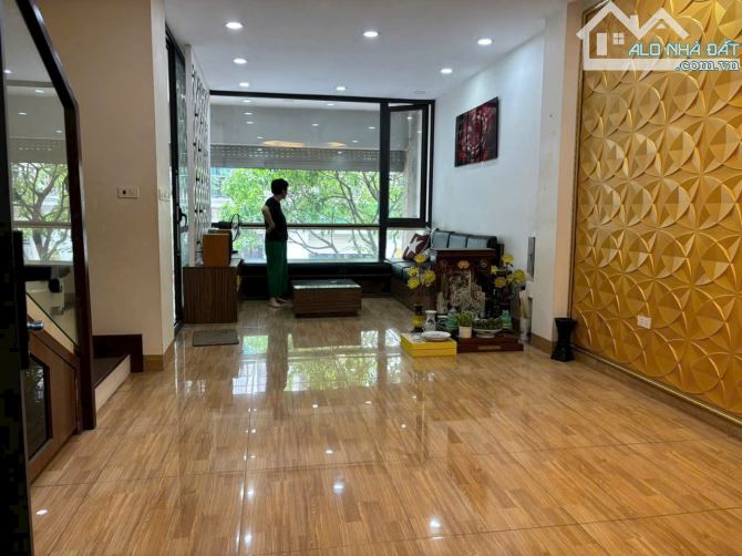 Cho thuê nhà KĐT Văn Phú 68m x 6 tầng 8 phòng chỉ 20 triệu - 1