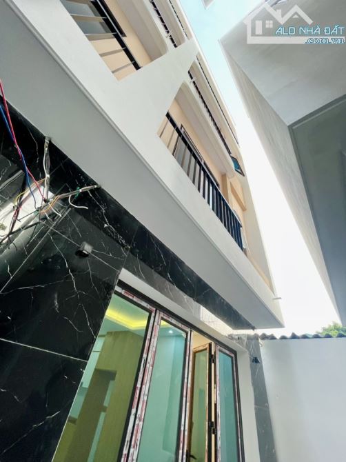 Liên Mạc nhà mới kính kong xách vali ở luôn 31m2, 5 tầng Ô TÔ đỗ cửa - 1