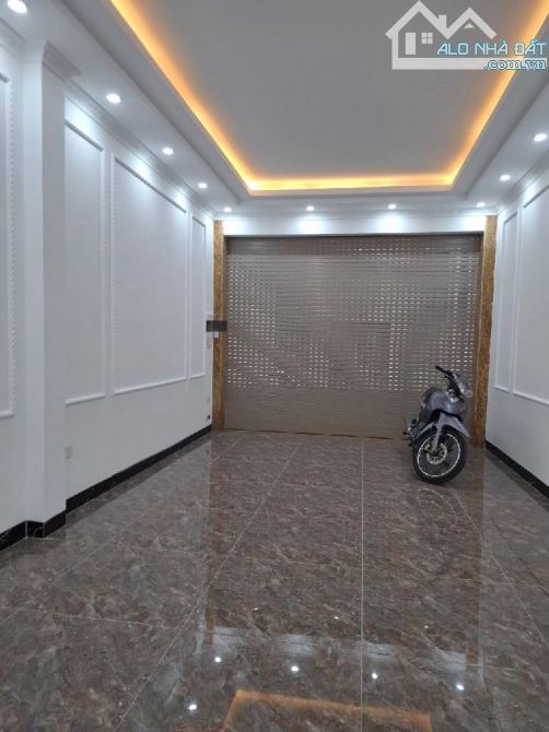 Bán nhà lĩnh nam 6 tầng thang máy long lanh ô tô hoàng mai - 1