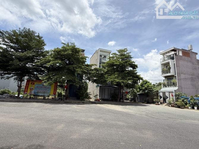 đất mặt tiền kinh doanh đỉnh ngang 5 vuông đẹp xây cao tầng