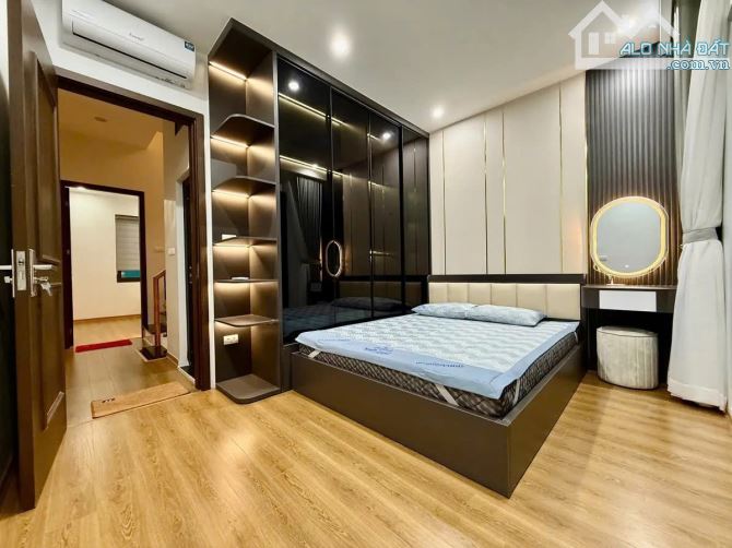 Bán nhà phố Lê Duẩn 40m2 xây 4 tầng cực phẩm 2 mặt ngõ thoáng hiếm Đống Đa - 1