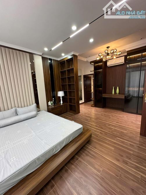 Kim Mã, 46m, 3ngủ, Nhà mới, Full nội thất, Thang máy, Mặt ngõ thông minh kinh doanh tốt - 1