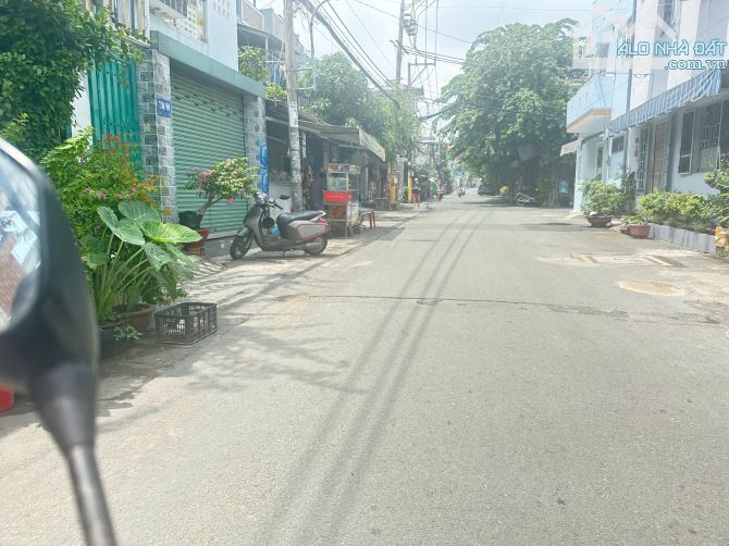 Đường 10m DT 8 x 20m CN 163m2 gía bán gấp chỉ 15 tỷ Chủ đang Ngộp - 1