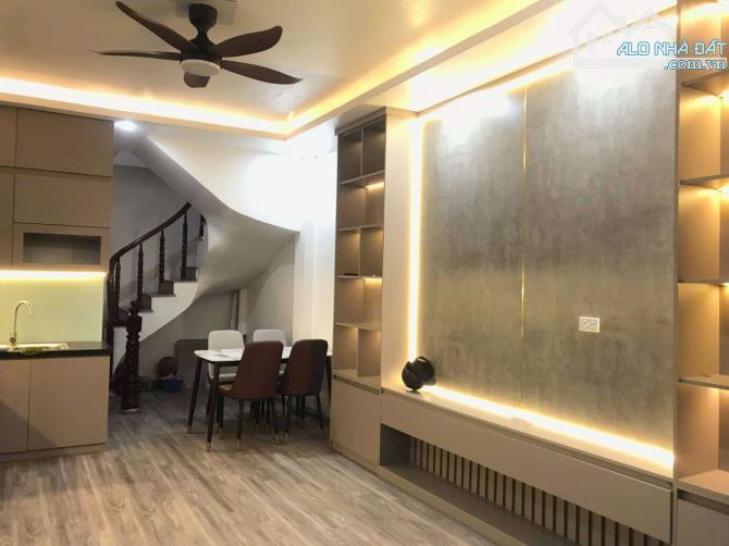 Bán Nhà Đẹp 30m2 5 tầng Gần Trường Mỹ Đình – Giá Nhỉnh 6 Tỷ - 1