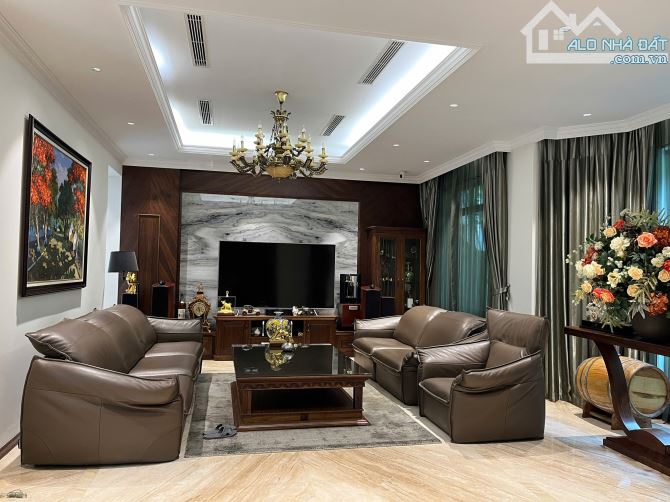 Bán biệt thự đơn lập Vinhome Riverside Long Biên 403m2 x 4 tầng, MT 30m, Lô Góc đắc địa - 1