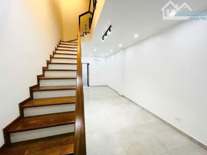 Cực hiếm nhà 4 tầng 44,3m2 đường thông oto đỗ cửa ngay quận ủy Hồng Bàng - 1