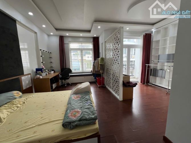 BIỆT THỰ NGAY KHU VIP PHÚ NHUẬN - ĐOÀN THỊ ĐIỂM - 100M2 - NGANG BỀ THẾ 6.2M - 4 TẦNG - 1