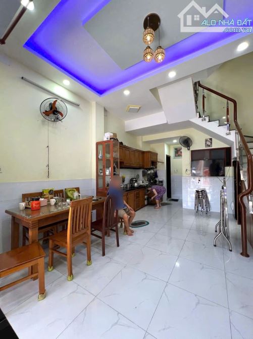 Cần bán nhà 3 tầng mới đẹp, khu phân lô đường số 2 - Tăng Nhơn Phú B, Quận 9. - 1