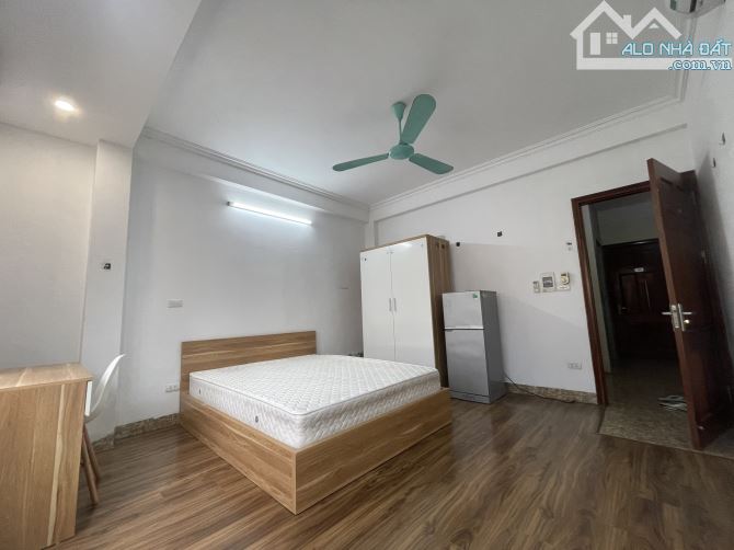 CHO THUÊ CCMN SỐ 6 NGÕ 7 NGUYỄN THỊ ĐỊNH - CÁCH MẶT PHỐ 10M - ĐỦ ĐỒ - 1