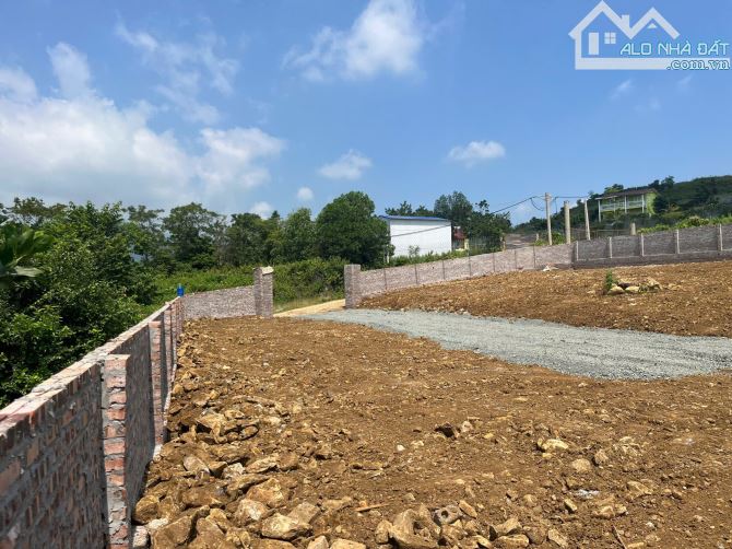Bán 864m2 đất Đồng Âm, xã Đông Xuân, Quốc Oai (Yên Xuân, Hà Nội) - Lô góc 2 mặt  tiền
