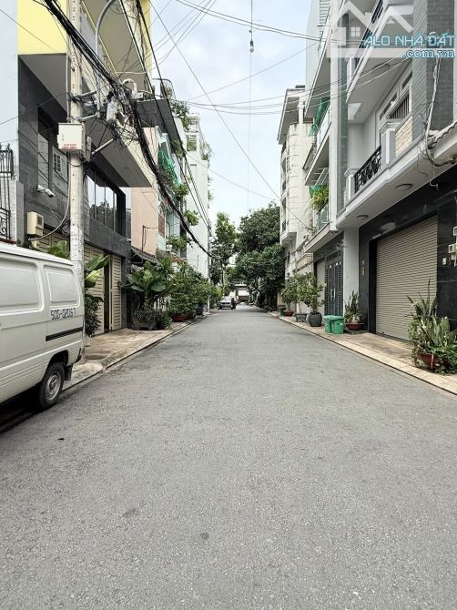 Phường Bày Hiền mới - hàng xóm bệnh viện Thông Nhất, 4m x 11m, 2 tầng, xe hơi đỗ cửa 24/7. - 1