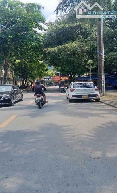 🎀 CẦU GIẤY - 5 TẦNG - NHÀ ĐẸP - SỔ VUÔNG - 40M2 - 9.1 TỶ - VÀI BƯỚC RA PHỐ - 1