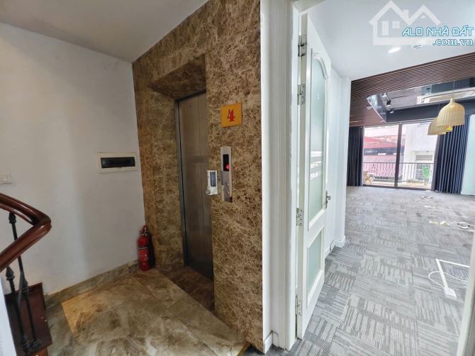 Cho thuê mặt bằng, văn phòng số 12 ngõ 71 Láng Hạ, 65m2 chia 2p, có hầm, bảo vệ 24h, 15tr - 1