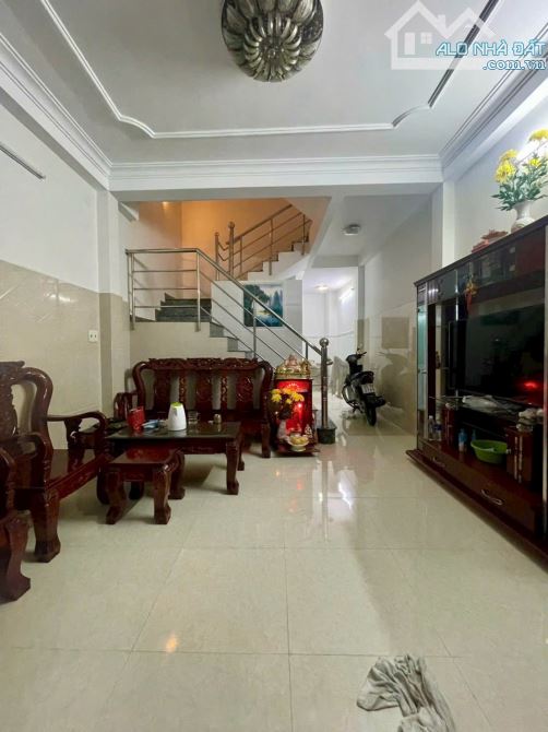 Bán nhà hẻm Âu Dương Lân,P.3,Q.8,dt: 4 x 14 nhà xây 3 lầu 5 Tỷ 95. - 1