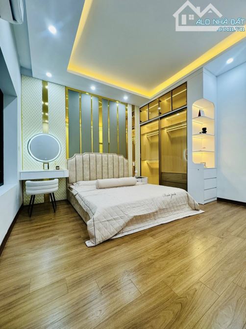 BÁN NHÀ 4 TẦNG NỘI THẤT ĐẸP, THOÁNG TRƯỚC SAU, GẦN MẶT NGÕ THÔNG, TRUNG TÂM HAI BÀ TRƯNG. - 1