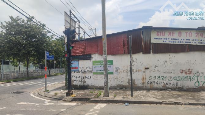 Lô Đất 2 mặt tiền Kênh Tân Hoá - 1