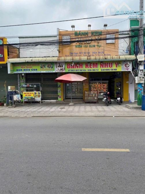 Bán 320 m2 nhà mặt tiền kinh doanh trong KDC Thuận Giao, KCN Vsip 1, giá 13 tỷ 800 - 1