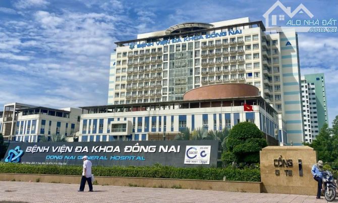 Bán nhà trung tâm Biên Hoà, ngang 6m, nhà đẹp, giá rẻ - 1