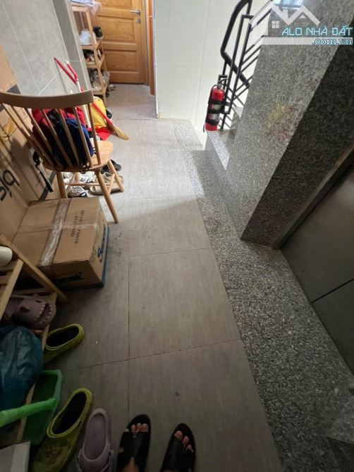 Bán toà nhà căn hộ dịch vụ đường Phan Đăng Lưu tý suất 5,3% trên năm siêu hiếm - 1