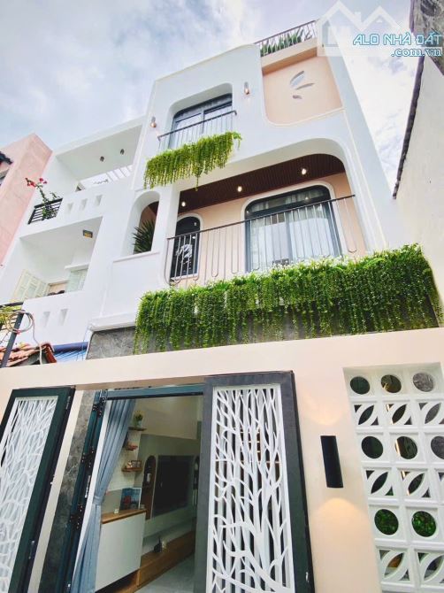🏠 BÁN NHÀ 1 TRỆT 2 LẦU – GIÁ RẺ TẠI TT. LONG HÒA – CẦN ĐƯỚC, LONG AN - 1