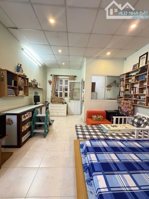 Hẻm xe hơi lý thường kiệt  - Q. Tân bình  . Dt: 4.5 X 22m  .Giá nhỉnh 12.XX tỷ - 1