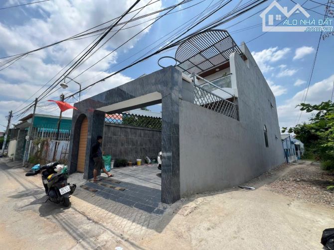 Bán nhà góc 2 mặt tiền sổ riêng thổ cư p. Tân Mai - 1