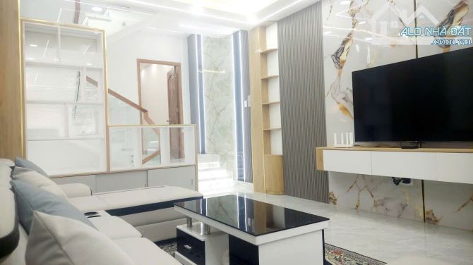 Cần bán NHÀ MỚI FULL NỘI THẤT HXH Nguyễn Ảnh Thủ, Quận 12 - 5 tầng - 6PN - Giá 8,2 tỷ - 1
