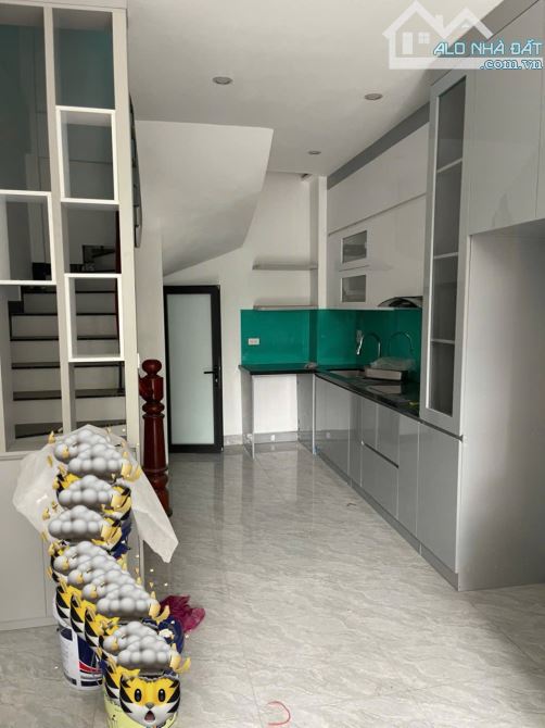 **BÁN NHÀ 5 TẦNG – GẦN ĐẠI HỌC CÔNG NGHIỆP, BẮC TỪ LIÊM **  _Thiết kế 5 tầng, - 1