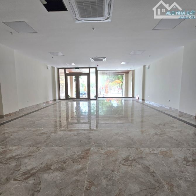 Tòa Nhà Cực Đẹp Bề Thế Phố Mới Đội Cấn 10 Tầng 90M2 62 Tỷ Mặt Tiền 8M - 1