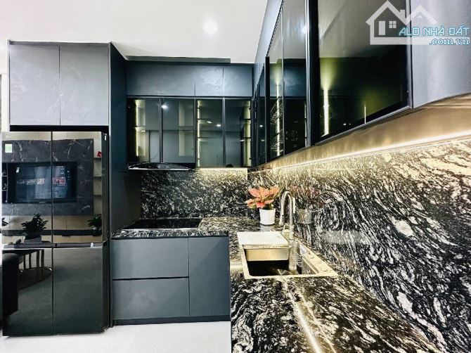 Bán nhà Thạch Bàn 39 m2, mt 3,6 m . Rao 12,79 tỉ - 1