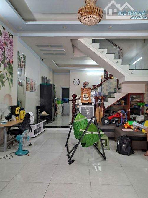 Nhà 1 trệt 1 lầu Phú Mỹ - Thủ Dầu Một - 1