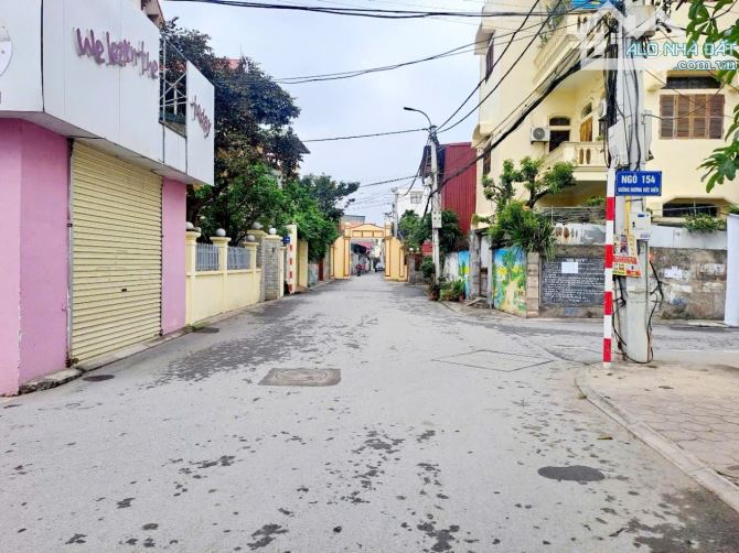 BÁN GẤP 52M² ĐẤT TẠI KIM SƠN –GIA LÂM, MT=HẬU 5M, Ô TÔ VÀO NHÀ, CỌC TRONG THÁNG NHỈNH 2 TỶ - 1