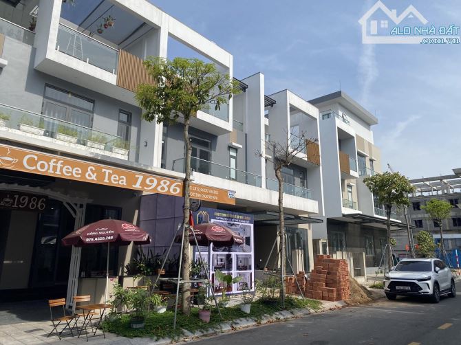 Nhà phố 3 tầng dự án Bgi Topaz downtown Hoàng Quốc Việt ngay trung tâm Tp. Huế - 1