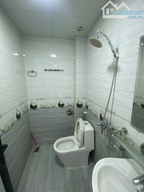 BÁN NHÀ HÒA BÌNH. DT 32M, 5T, MT 3,5M, GIÁ 6 TỶ. - 1