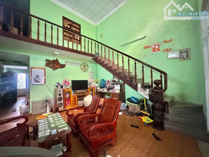 BÁN ĐẤT TẶNG NHÀ ĐƯỜNG LÊ LAI - VỊ TRÍ TTTP - DIỆN TÍCH 144M2 - GIÁ 12,X TỶ - 1