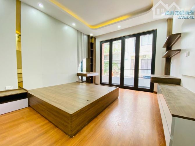HÀNG VIP, THANG MÁY, Ô TÔ, KD , Q HAI BÀ TRƯNG, DT 73 M2 x 6T, NHỈNH 18 tỷ - 1