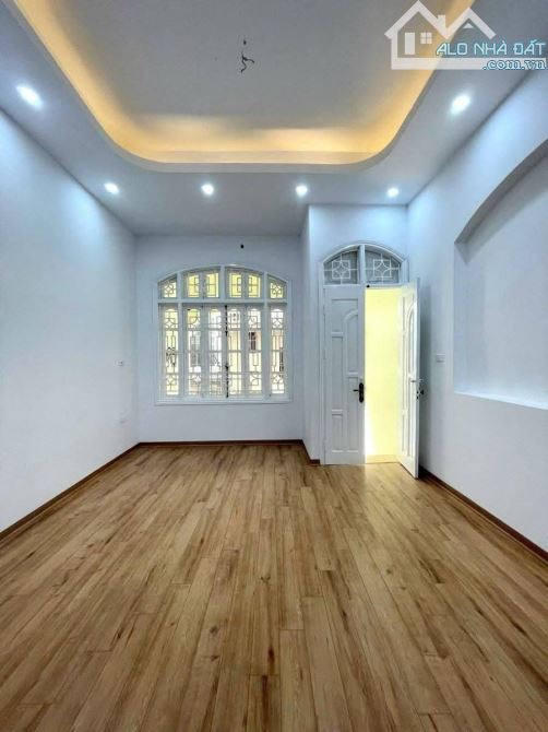 BÁN NHÀ NGÕ TRUNG TIỀN - KHÂM THIÊN - 54M - 22,5 TỶ - PHÂN LÔ - VỈA HÈ - Ô TÔ TRÁNH - 1