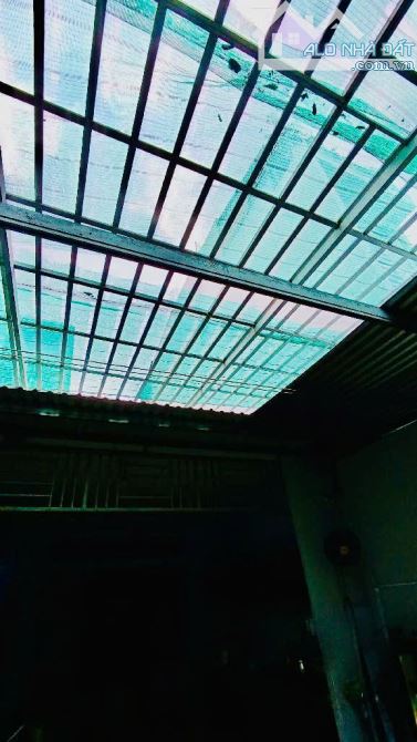 NHÀ DIỆN TÍCH LỚN –  NGANG 5M - MUA GIỮ TIỀN HOẶC XÂY CĂN HỘ DỊCH VỤ - QUẬN 4 - NHINH 6 TỶ - 1