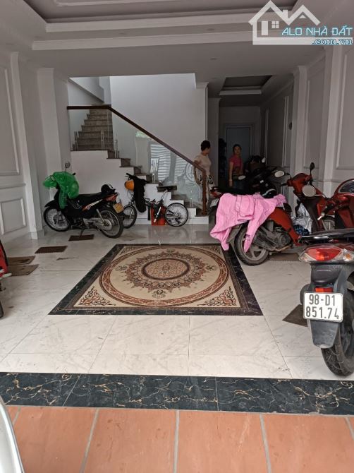 NHÀ DÒNG TIỀN ỔN ĐỊNH 50 TRIỆU/THÁNG – Ô TÔ TRÁNH – ĐỐI DIỆN AEON – 97M2 HƠN 16 TỶ - 1