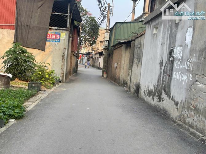 - 112m mt 5m đường như thế này tại Hương Mạc- Từ Sơn- Bắc Ninh  - 100m sang ngay Vân Hà -Đ - 1