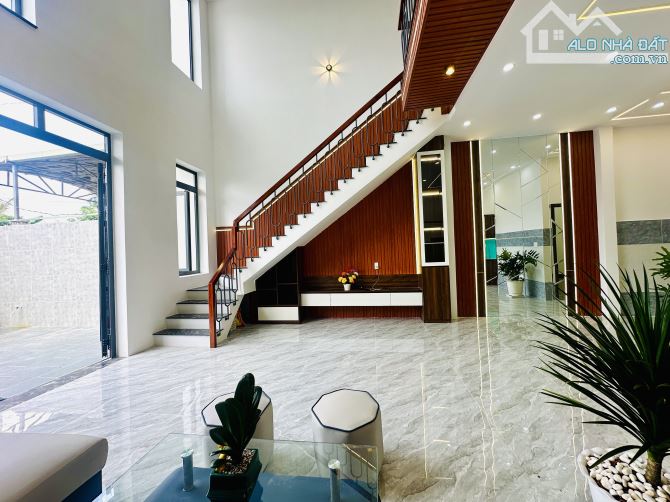 Bán nhà mới xây 1T, 1L ngang 6m, ngay trung tâm Mỹ Hạnh, cách chợ 200m - 1