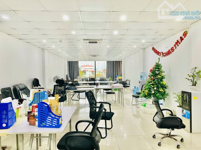 Chính chủ cho thuê văn phòng Nguyễn Văn Huyên, 150m2, rẻ nhất Cầu Giấy, miễn phí dịch vụ - 1